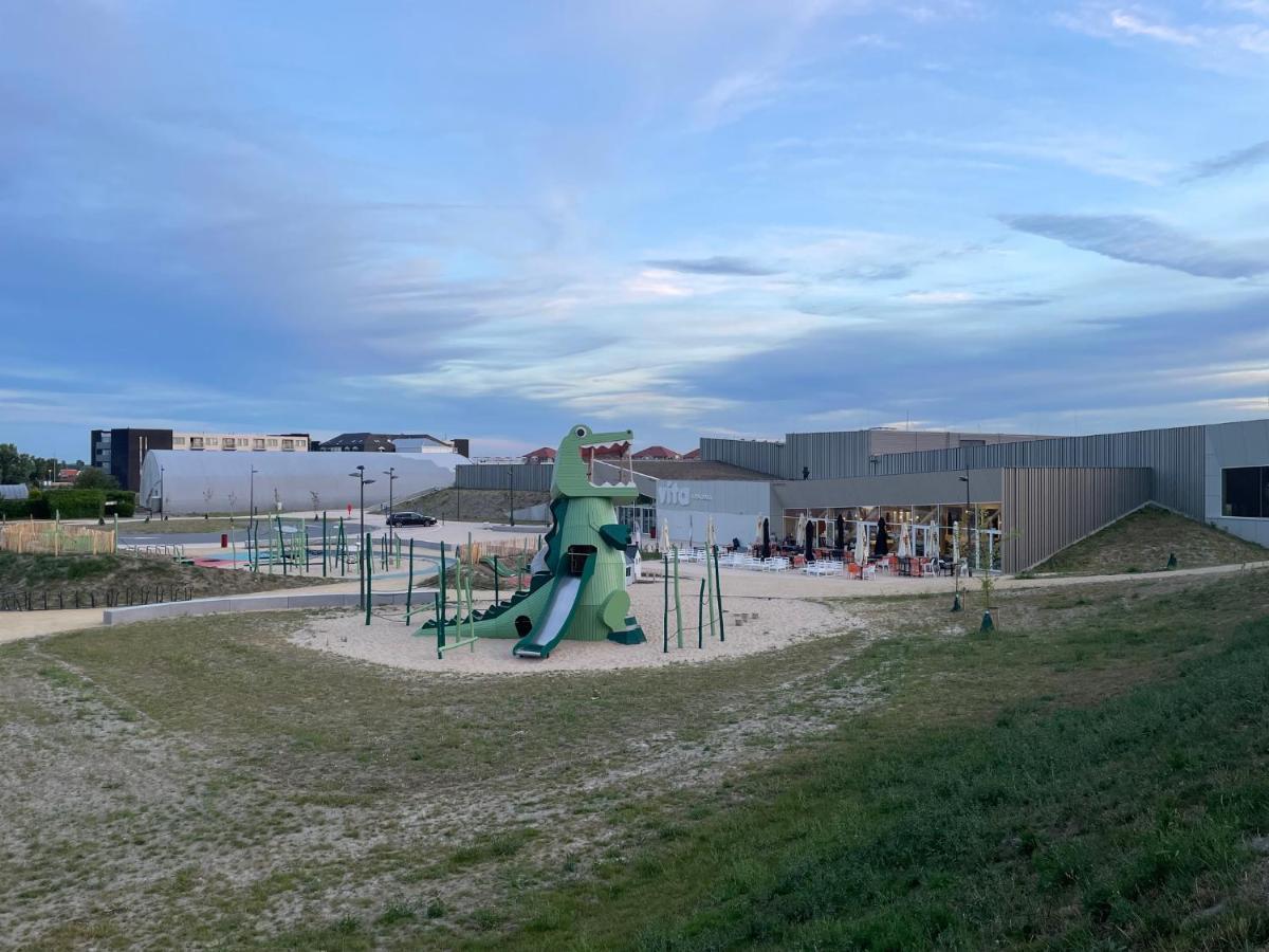 Hotel Acropolis " Op Het Sportiefste Park Van De Kust " 미들케르케 외부 사진